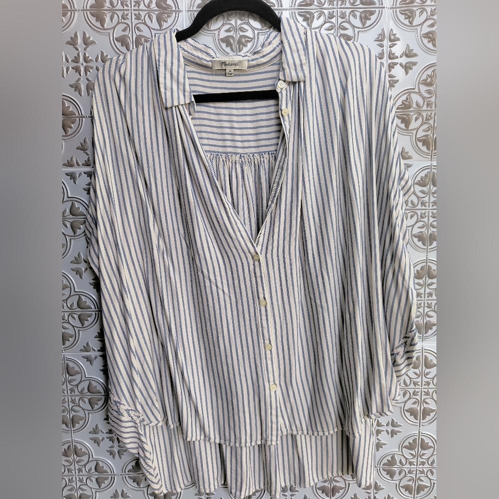 Madewell blue and white striped top size 3xl